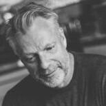 Porträtt av Tomas Gunnarsson, föreläsare och författare.